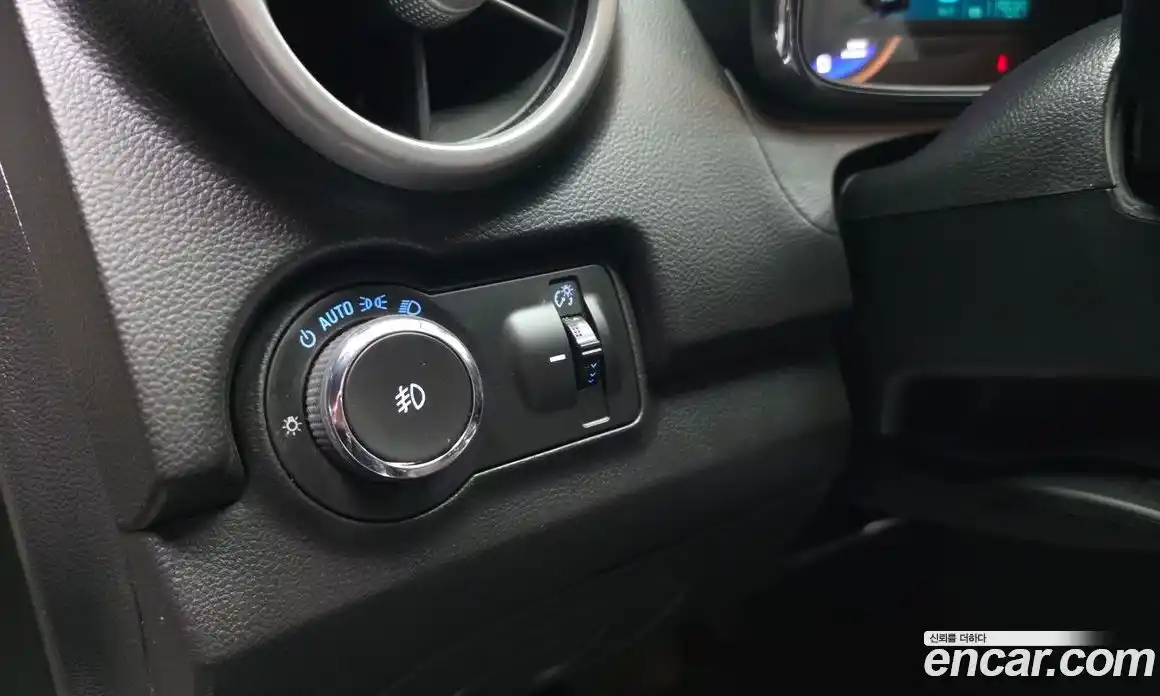 Chevrolet Trax 2014 1.4 гидро в Москве № 935939, фото 17