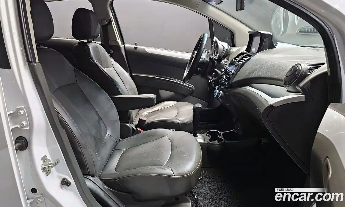 Chevrolet Spark 2014 1.0 гидро в Москве № 935968, фото 10