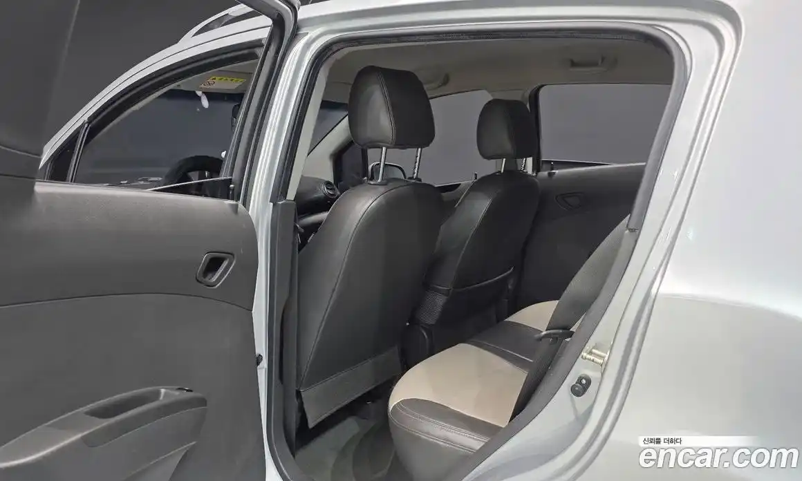 Chevrolet Spark 2012 1.0 гидро в Москве № 935993, фото 18
