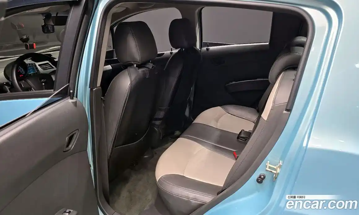 Chevrolet Spark 2011 1.0 гидро в Москве № 936131, фото 11