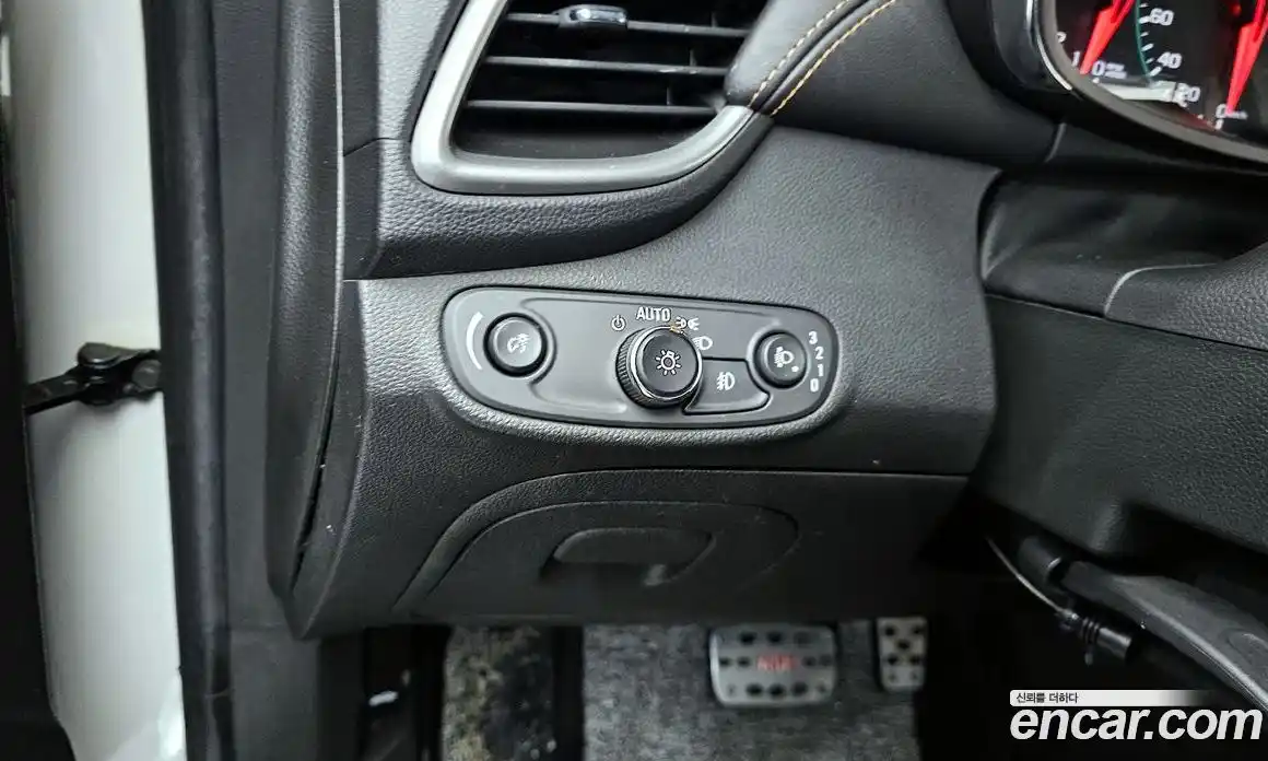 Chevrolet Trax 2018 1.4 гидро в Москве № 936150, фото 17