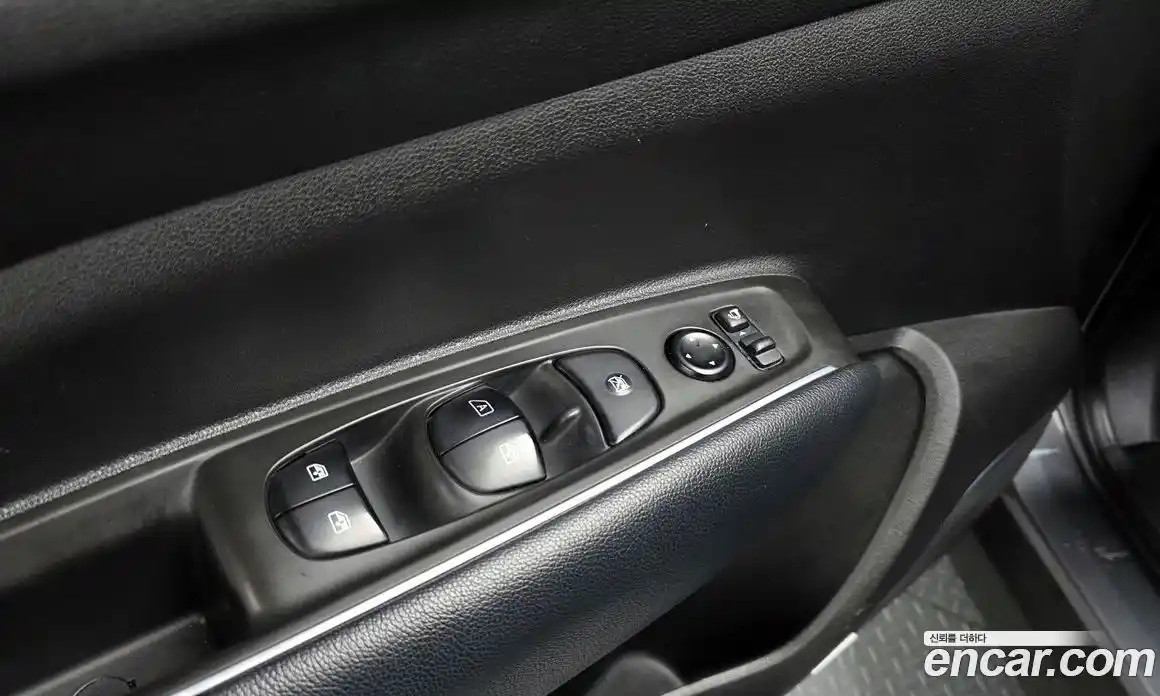 Renault QM6 2016 2.0 гидро в Москве № 937472, фото 17