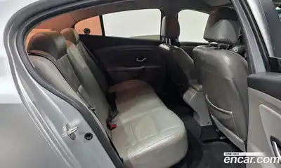Renault SM3 2010 1.6 гидро в Москве № 937532, миниатюра 12
