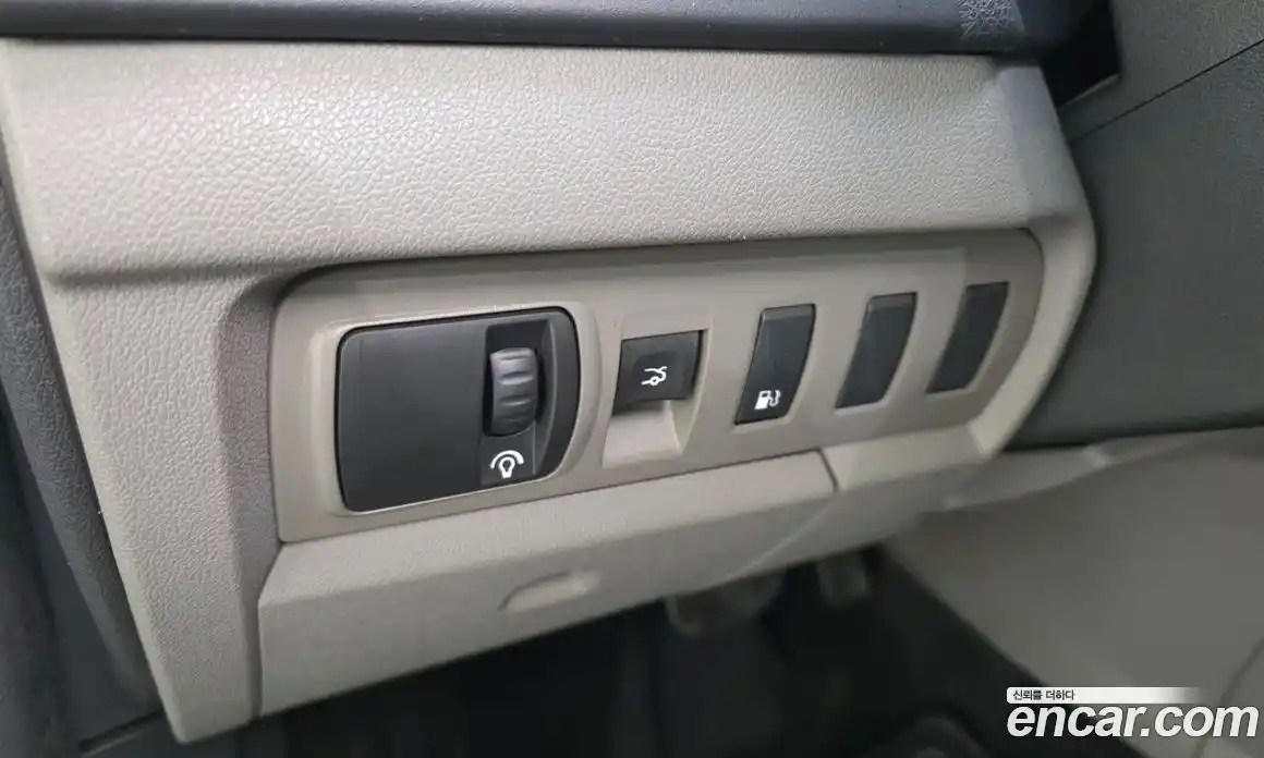 Renault SM3 2010 1.6 гидро в Москве № 937532, фото 17