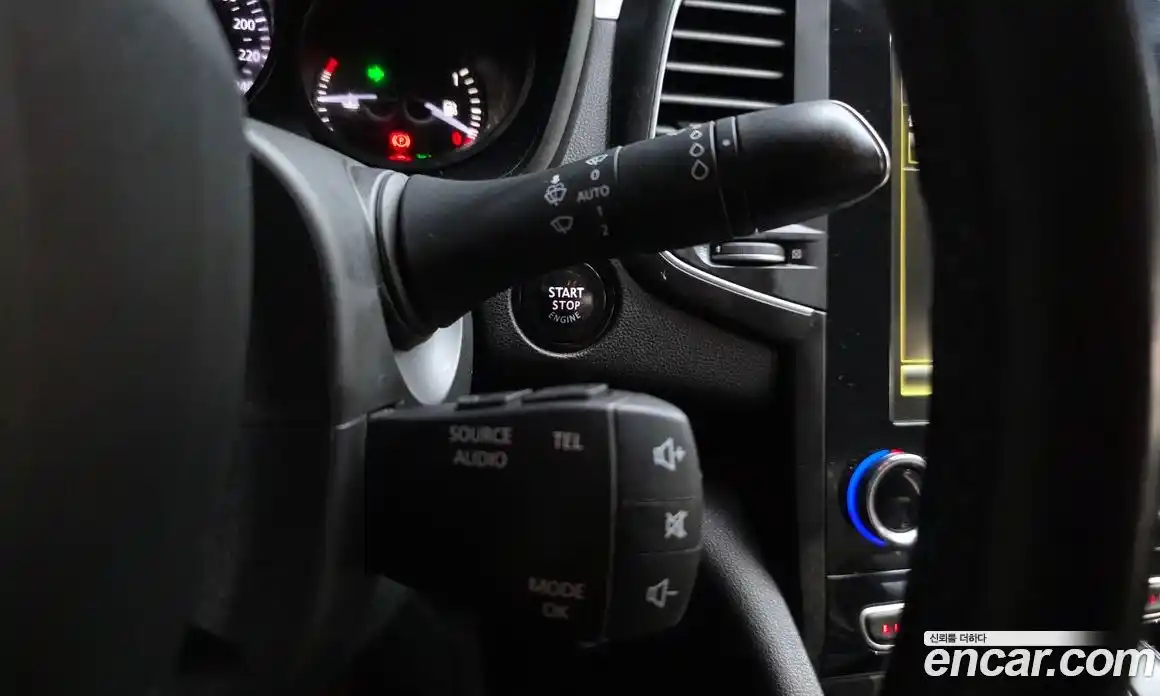 Renault SM6 2017 1.5 Автомат в Москве № 937622, фото 17