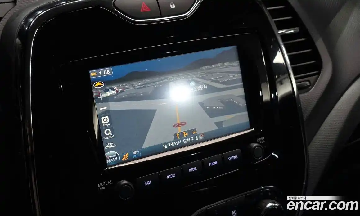 Renault QM3 2015 1.5 Автомат в Москве № 937809, фото 14