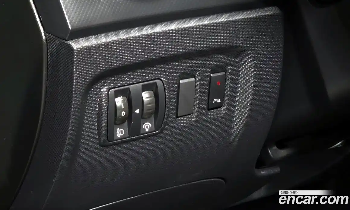 Renault QM3 2015 1.5 Автомат в Москве № 937809, фото 16