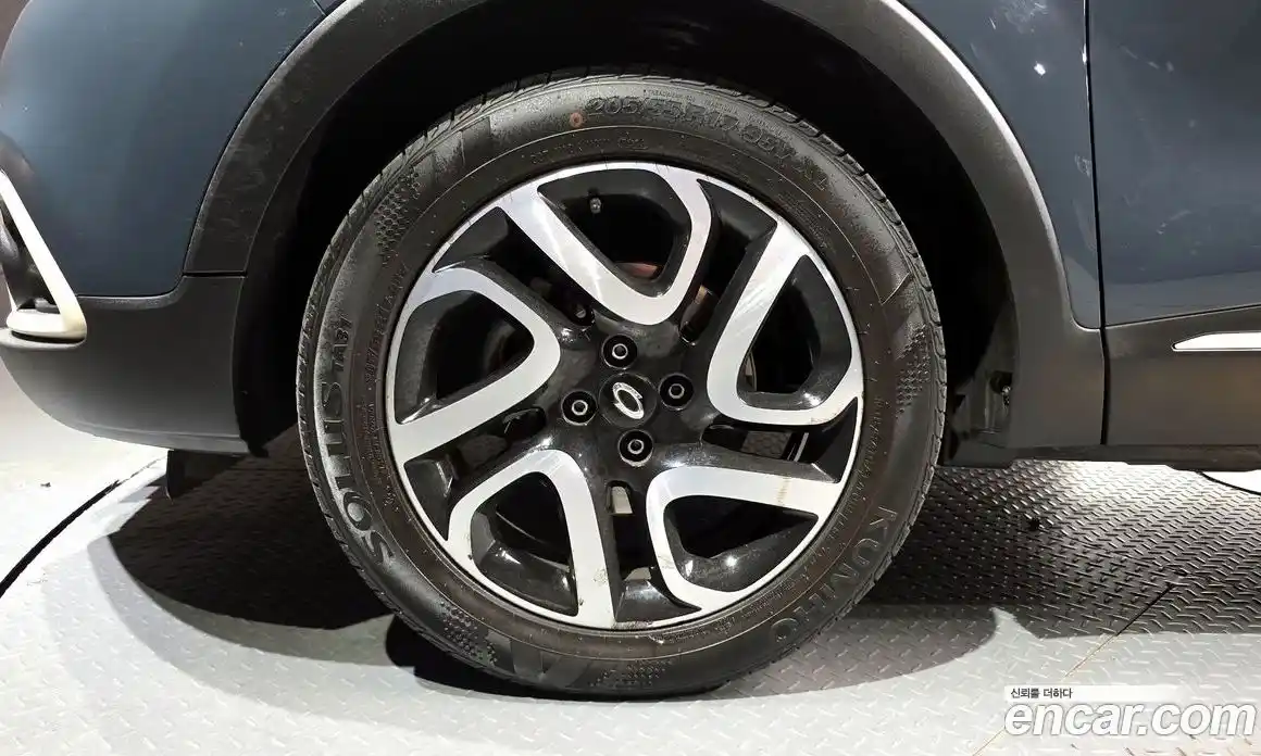 Renault QM3 2015 1.5 Автомат в Москве № 937809, фото 5