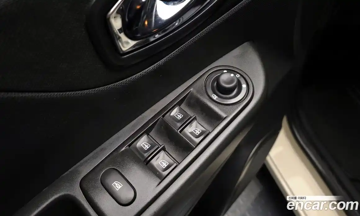 Renault QM3 2014 1.5 гидро в Москве № 937995, фото 18