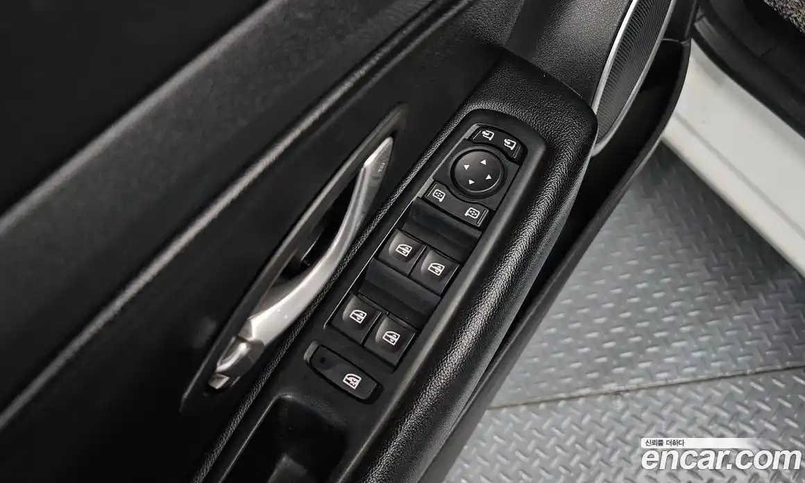 Renault SM3 2013 1.6 Автомат в Москве № 938161, фото 12