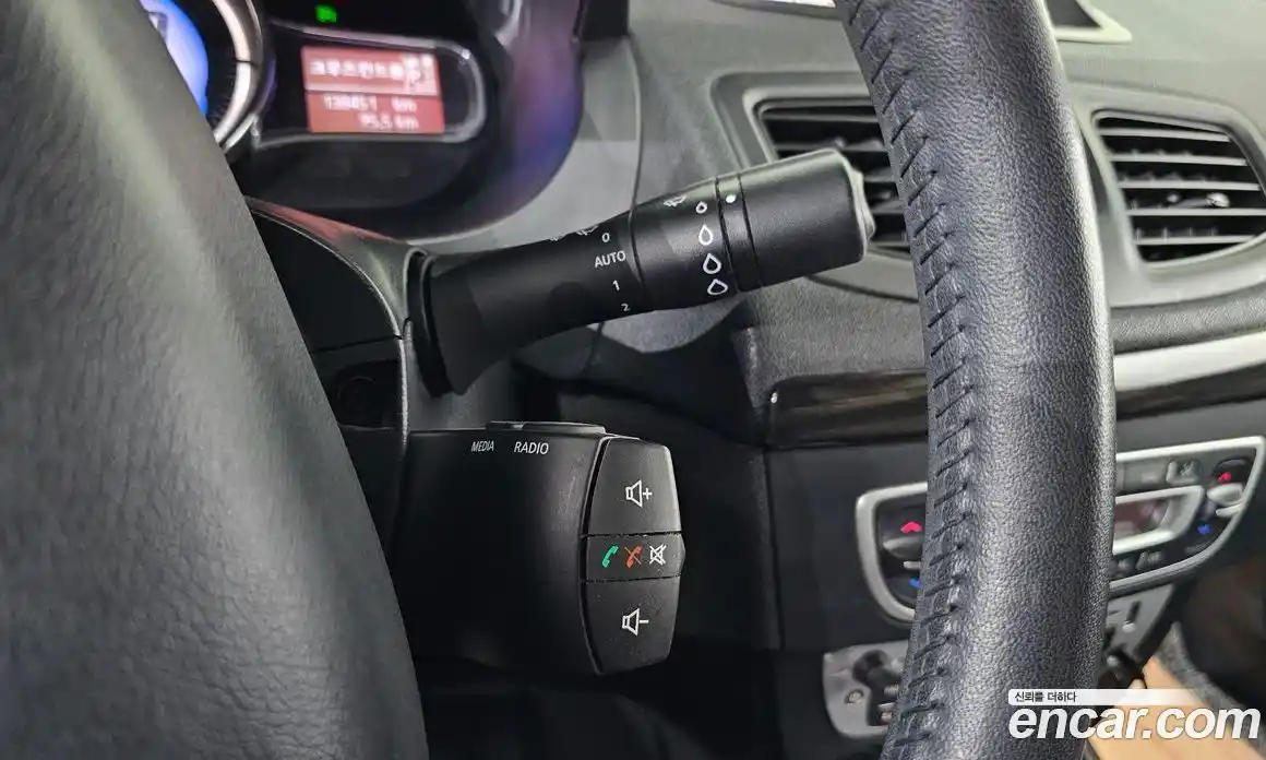 Renault SM3 2013 1.6 Автомат в Москве № 938161, фото 16