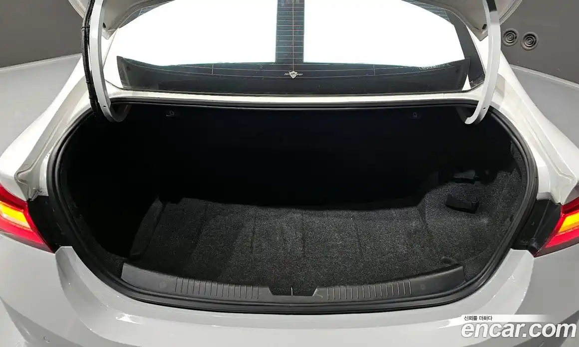 Chevrolet Malibu 2016 2.0 Автомат в Москве № 37367, фото 20