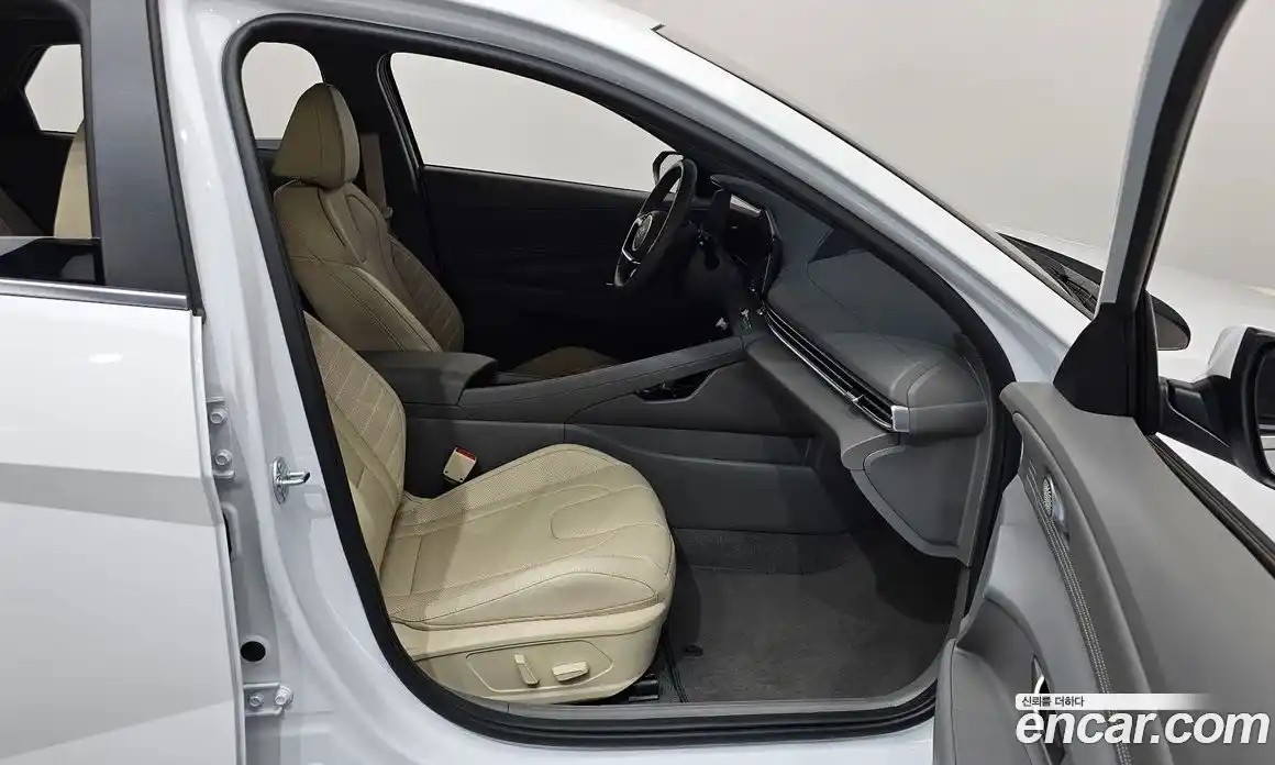 Hyundai Avante 2025 1.6 Автомат в Москве № 925936, фото 11