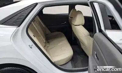 Hyundai Avante 2025 1.6 Автомат в Москве № 925936, миниатюра 12