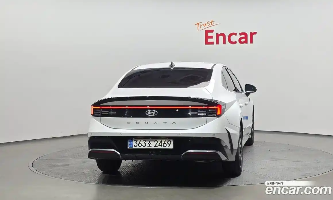 Hyundai Sonata 2023 1.6 Автомат в Москве № 926117, фото 4