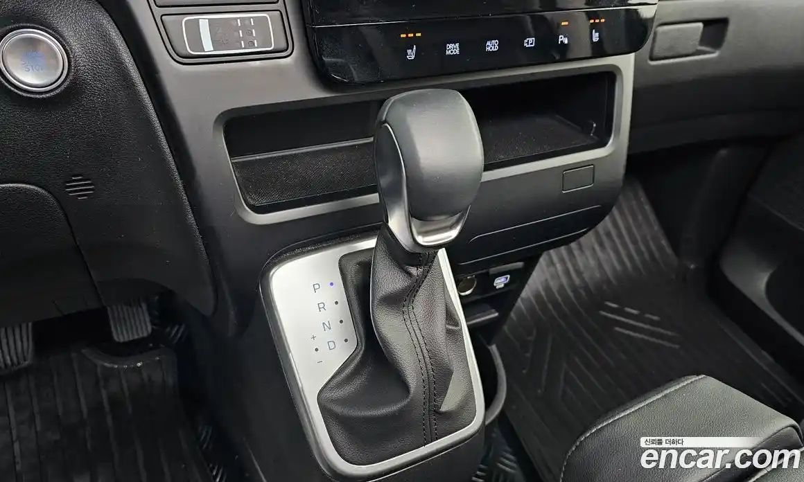 Hyundai Staria 2025 1.6 Автомат в Москве № 926379, фото 13