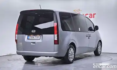 Hyundai Staria 2025 1.6 Автомат в Москве № 926379, миниатюра 2