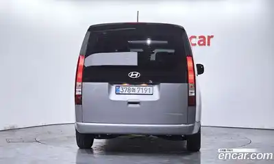 Hyundai Staria 2025 1.6 Автомат в Москве № 926379, миниатюра 4