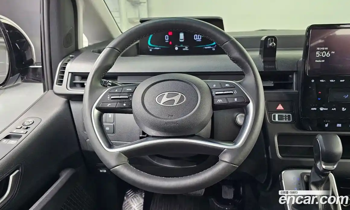 Hyundai Staria 2025 1.6 Автомат в Москве № 926379, фото 9