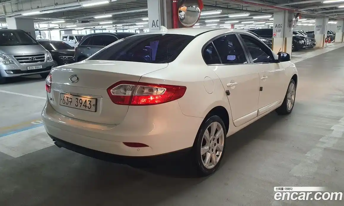 Renault SM3 2009 1.6 гидро в Москве № 926588, фото 6