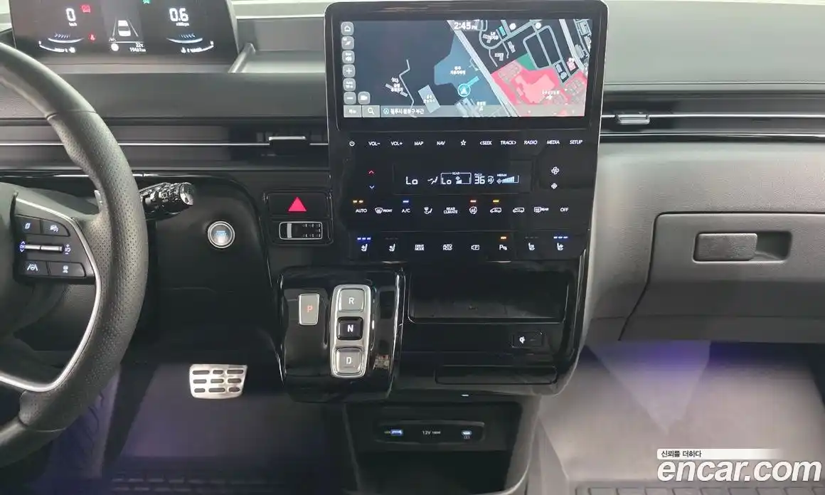 Hyundai Staria 2024 3.5 Автомат в Москве № 926623, фото 16