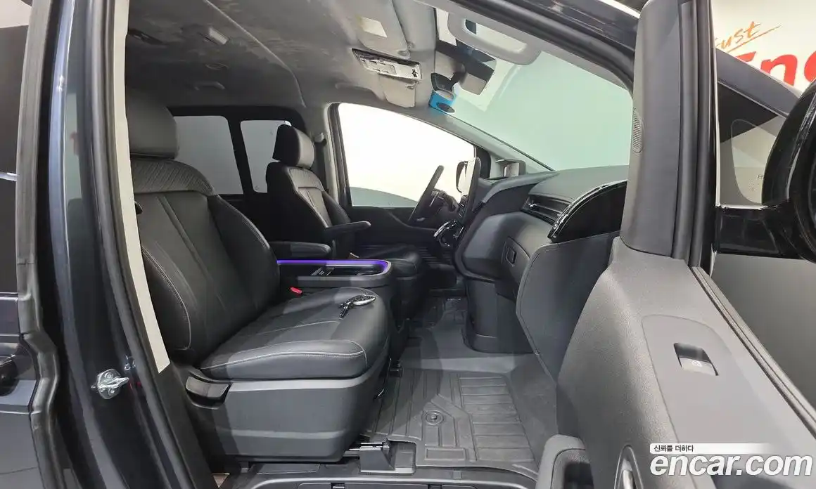 Hyundai Staria 2024 3.5 Автомат в Москве № 926623, фото 10