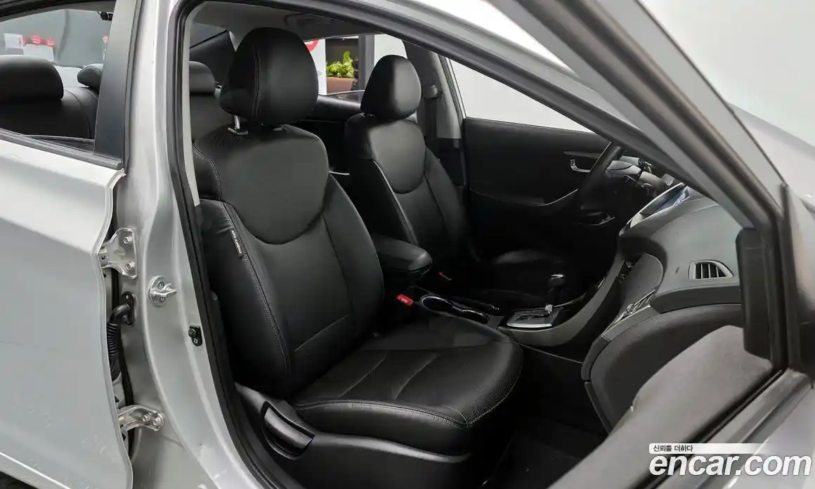 Hyundai Avante 2010 1.6 гидро в Москве № 926764, фото 9