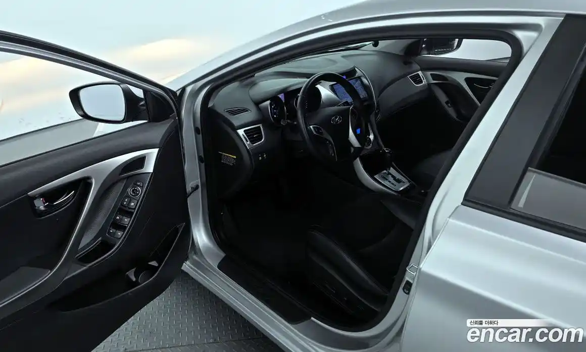 Hyundai Avante 2010 1.6 гидро в Москве № 926764, фото 10