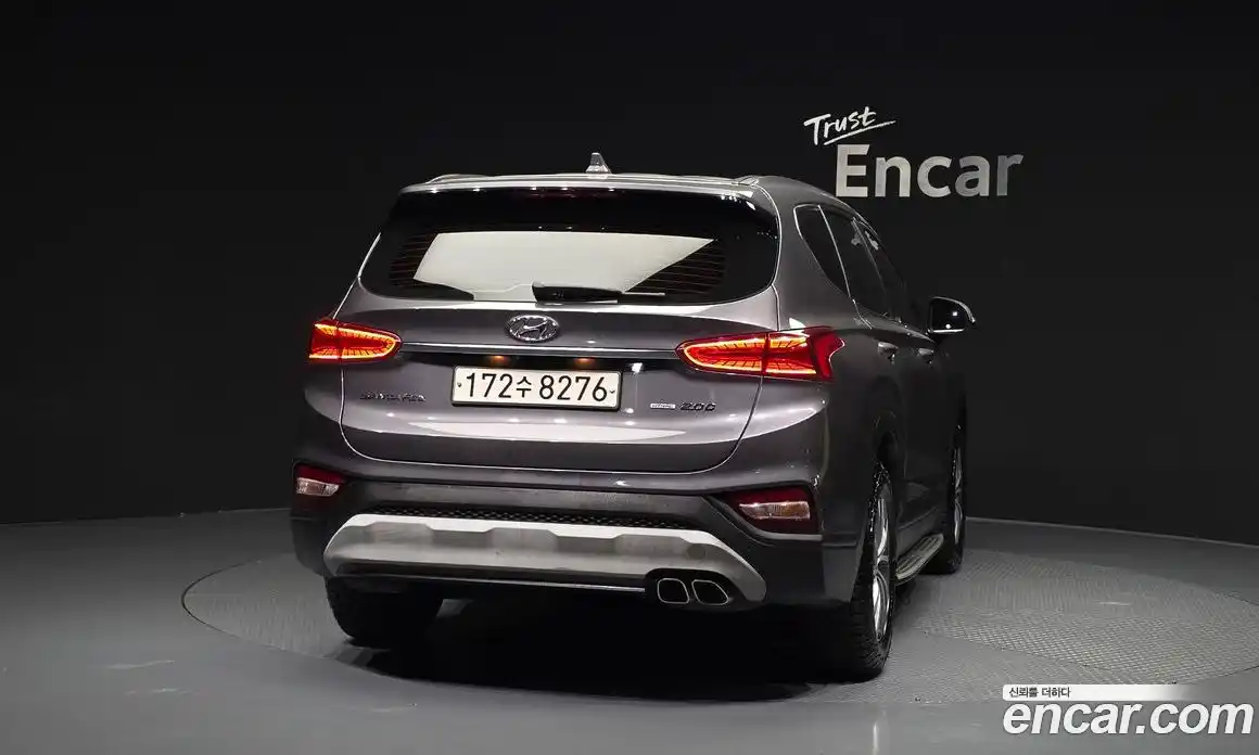 Hyundai Santa Fe 2019 2.0 гидро в Москве № 926939, фото 4