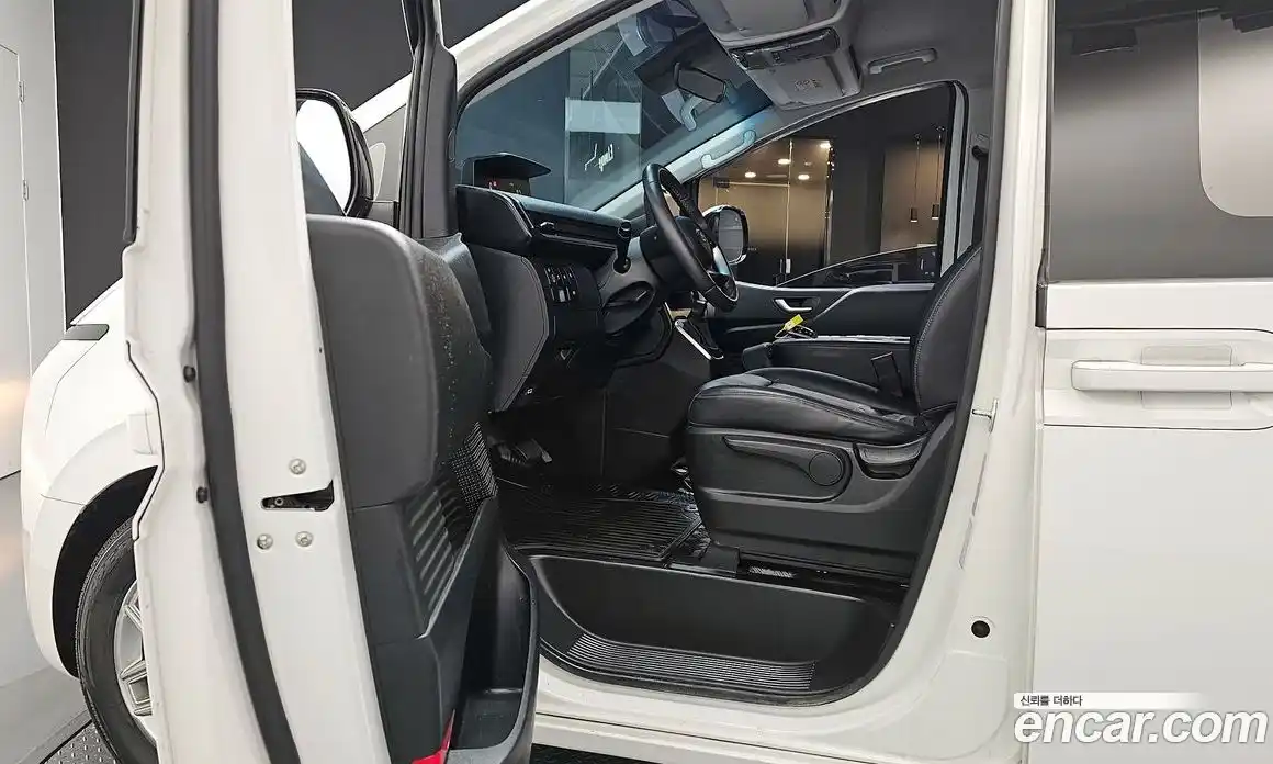 Hyundai Staria 2023 2.2 Автомат в Москве № 927193, фото 10