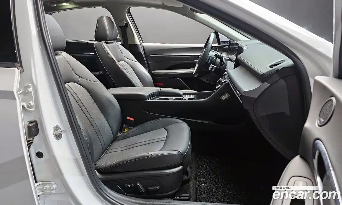 Hyundai Sonata 2023 1.6 гидро в Москве № 927211, фото 11