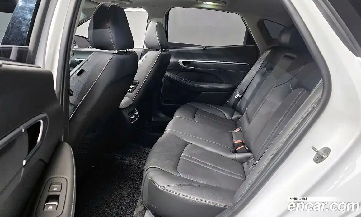 Hyundai Sonata 2023 1.6 гидро в Москве № 927211, фото 13