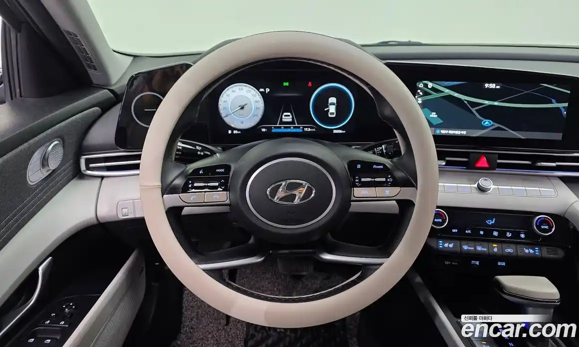 Hyundai Avante 2022 1.6 Автомат в Москве № 927524, фото 14