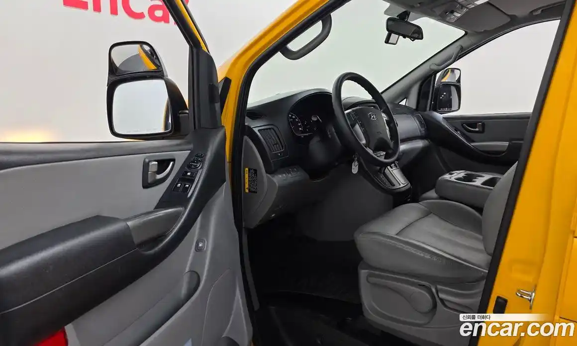 Hyundai Starex 2019 2.4 Автомат в Москве № 927555, фото 11