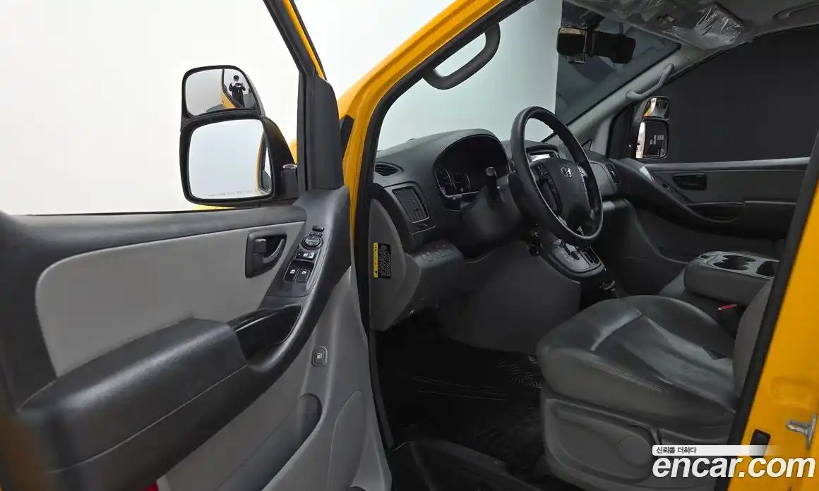 Hyundai Starex 2019 2.5 Автомат в Москве № 927633, фото 11