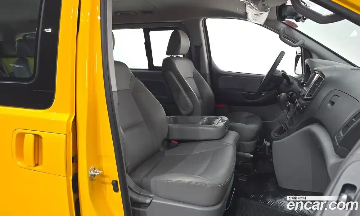 Hyundai Starex 2019 2.5 Автомат в Москве № 927633, фото 10