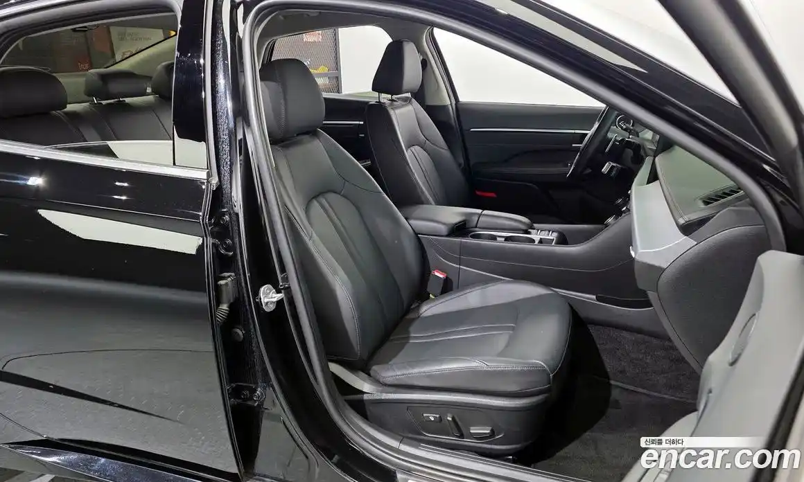 Hyundai Sonata 2024 2.0 Автомат в Москве № 927755, фото 12