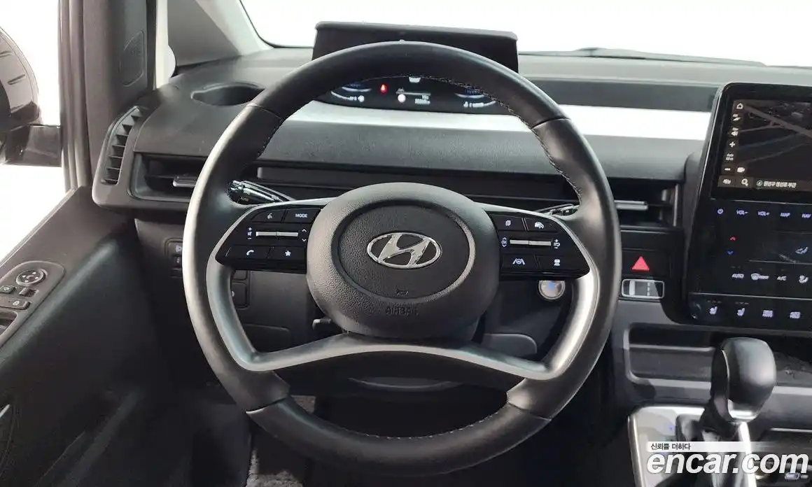 Hyundai Staria 2024 3.5 Автомат в Москве № 927794, фото 13