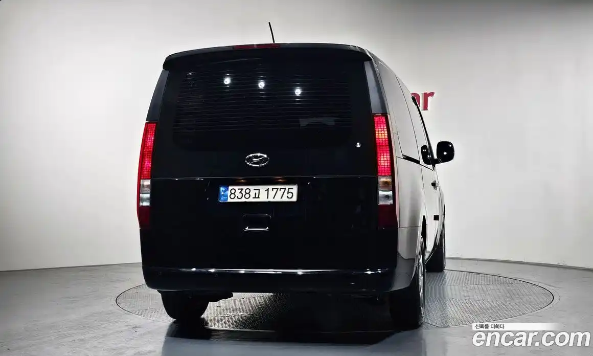 Hyundai Staria 2024 3.5 Автомат в Москве № 927794, фото 4