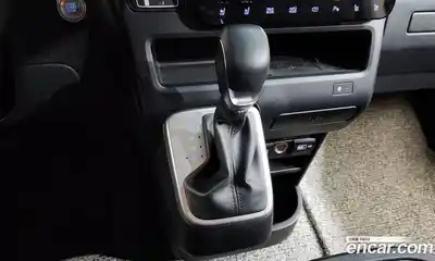 Hyundai Staria 2024 3.5 Автомат в Москве № 927794, миниатюра 9