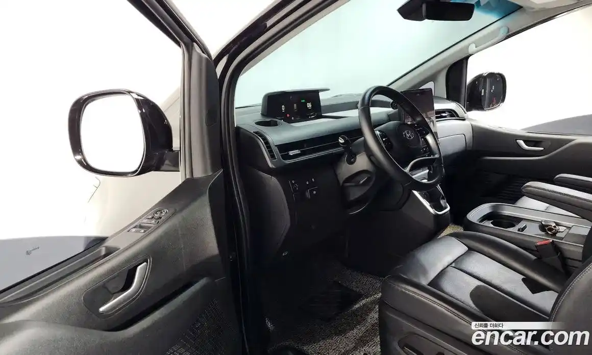 Hyundai Staria 2024 3.5 Автомат в Москве № 927794, фото 10