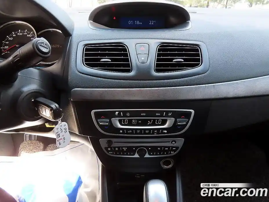 Renault SM3 2011 1.6 гидро в Москве № 927922, фото 13