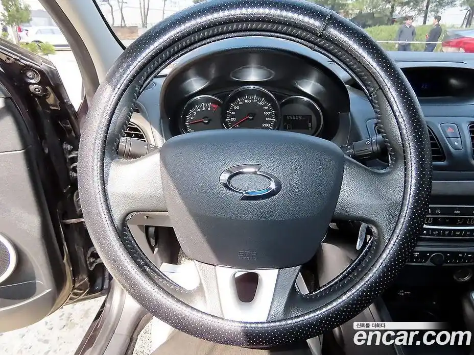 Renault SM3 2011 1.6 гидро в Москве № 927922, фото 8