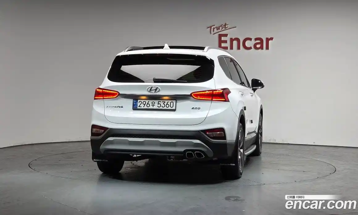 Hyundai Santa Fe 2018 2.0 гидро в Москве № 928064, фото 3
