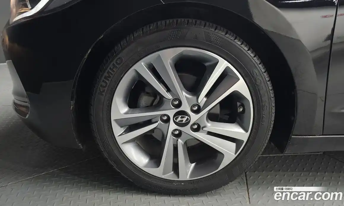 Hyundai Avante 2015 1.6 гидро в Москве № 928067, фото 5