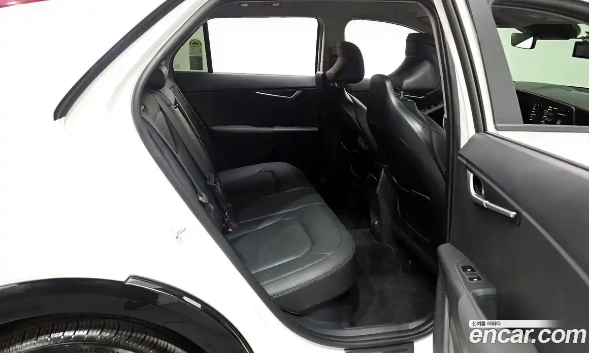 Kia Niro 2025 1.6 Автомат в Москве № 928363, фото 12