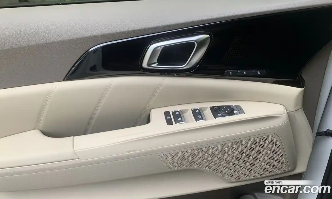 Kia Canival 2025 3.5 Автомат в Москве № 928414, фото 9