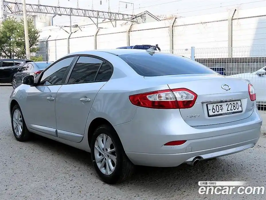 Renault SM3 2015 1.6 гидро в Москве № 928486, фото 3