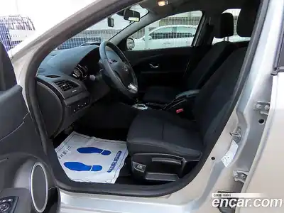 Renault SM3 2015 1.6 гидро в Москве № 928486, миниатюра 5