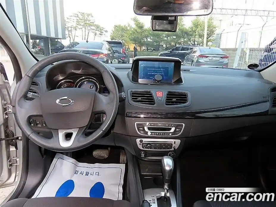 Renault SM3 2015 1.6 гидро в Москве № 928486, фото 7